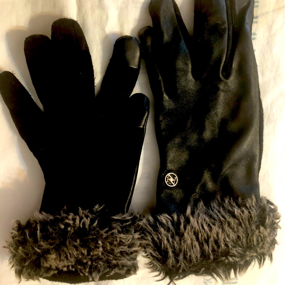 Ladies designer gloves